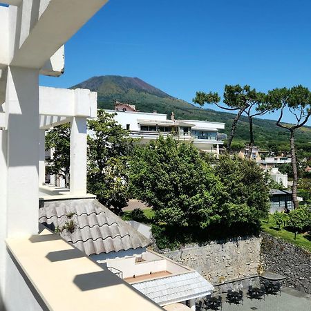Hotel Sakura Torre del Greco Esterno foto