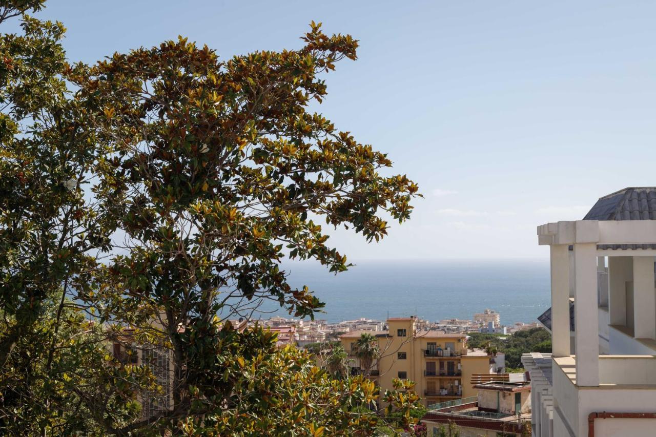 Hotel Sakura Torre del Greco Esterno foto