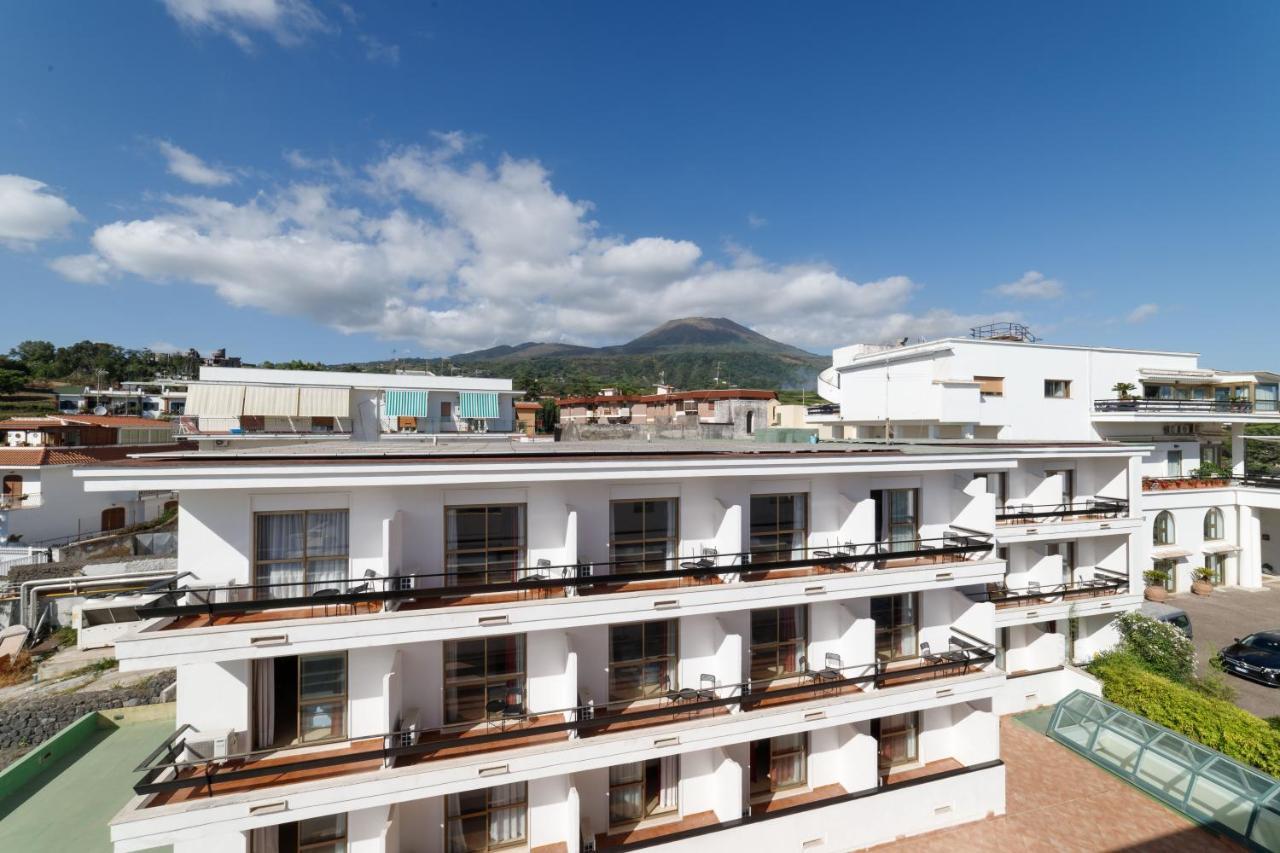Hotel Sakura Torre del Greco Esterno foto