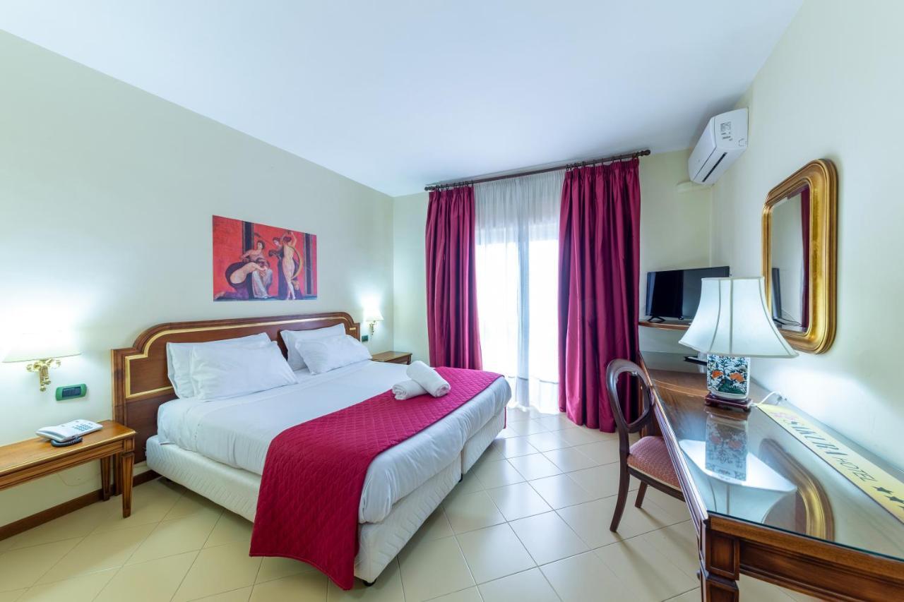Hotel Sakura Torre del Greco Esterno foto