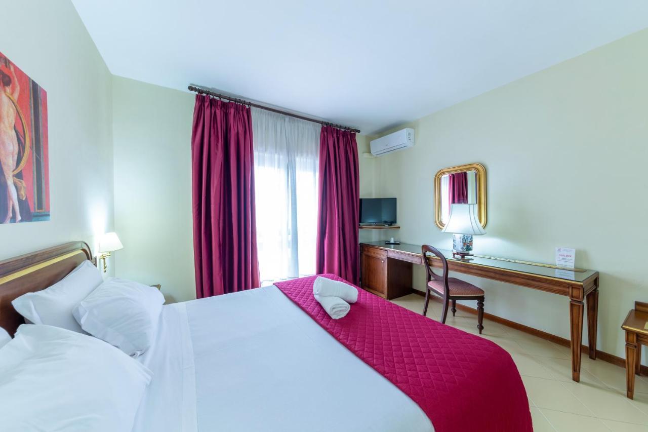 Hotel Sakura Torre del Greco Esterno foto